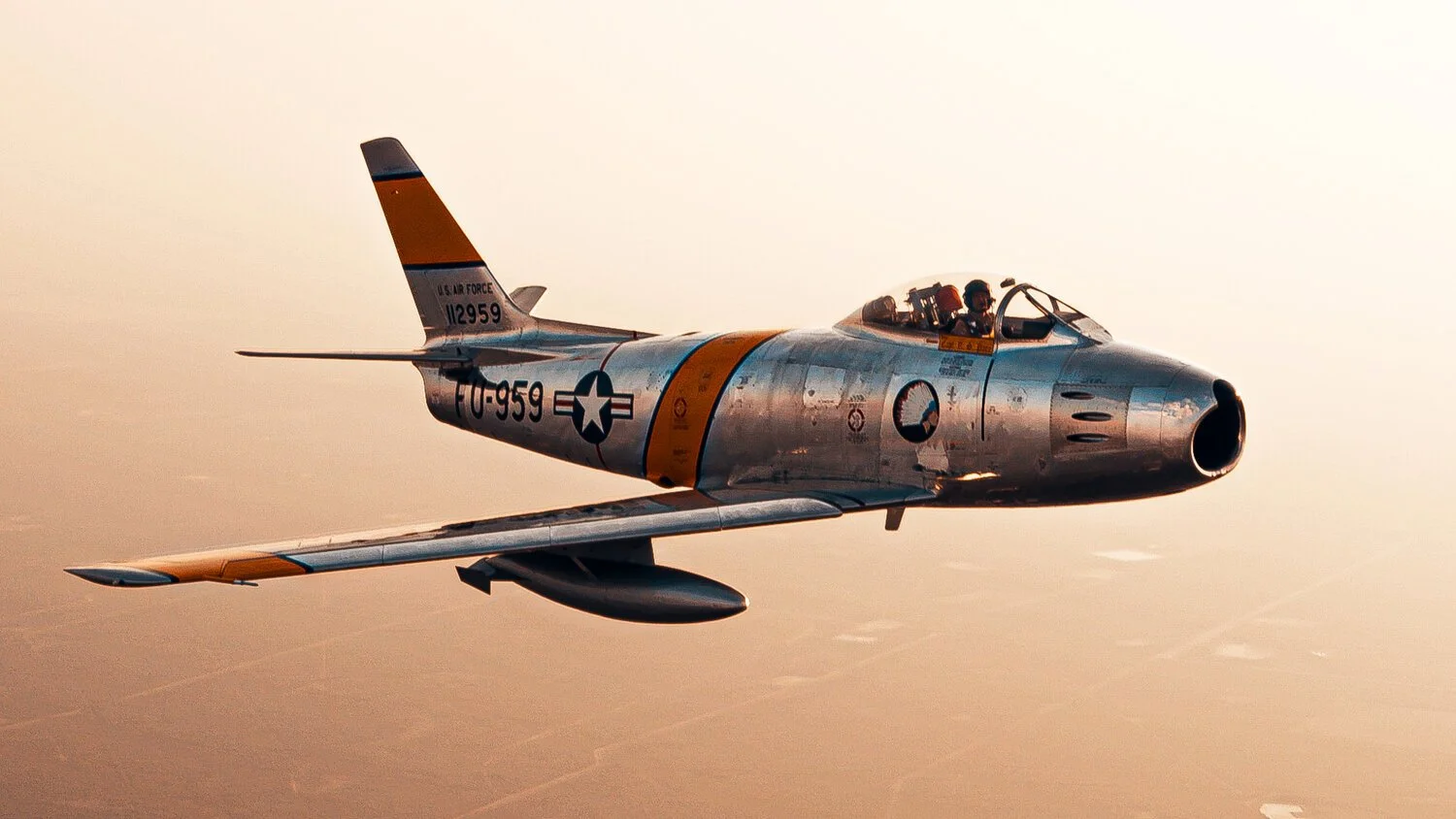 その他 NORTH AMERICAN F-86D/K/L Sabre Jet North American F-86D/K/L (Sabre Dog) All-Weather Jet-Powered